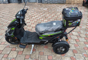 Трёхколесный электроскутер Cruzzer Eco Smart 2000W 72V 52Ah